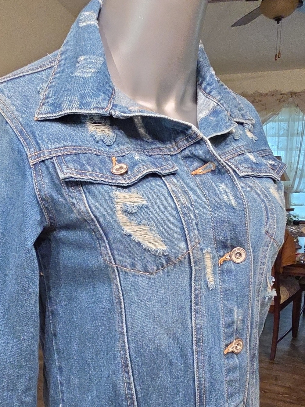 ESTEE BROWN Women’s Size L Blue Distressed Button-Front Jean Jacket w/ Pockets